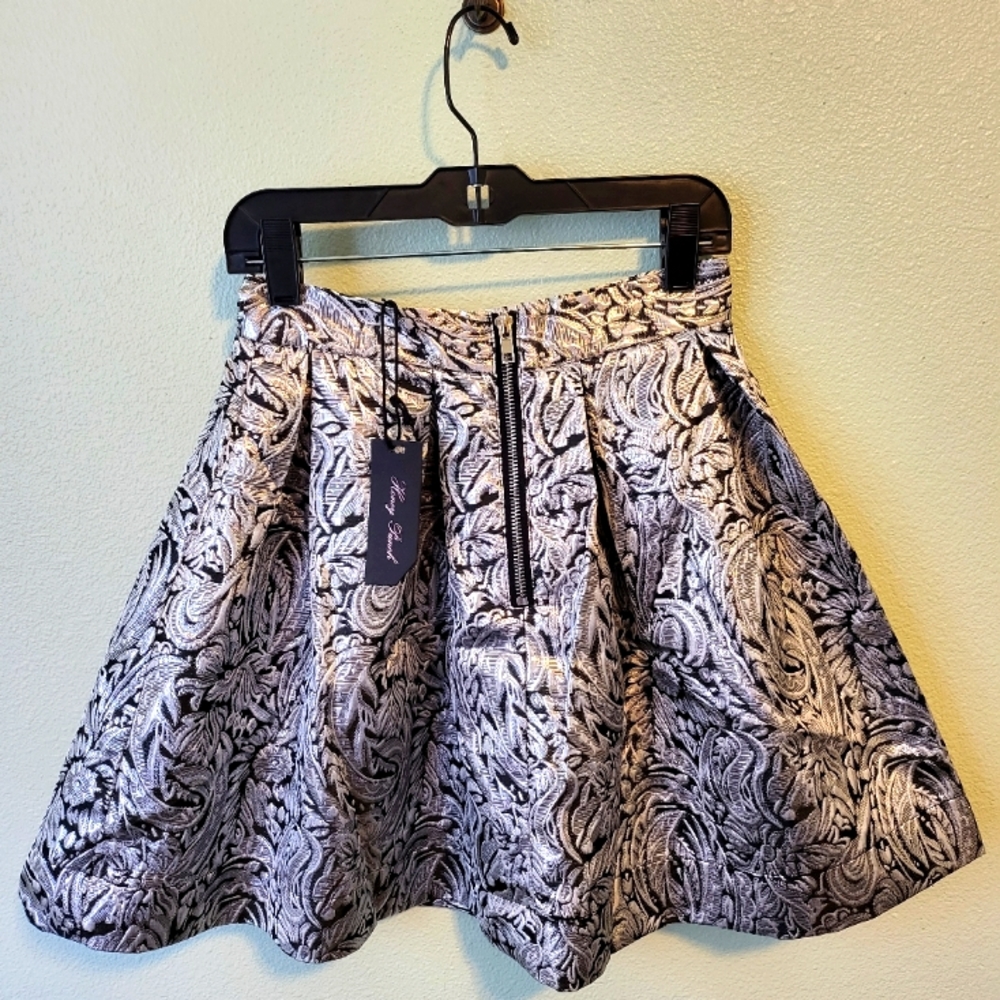 Honey Punch silver on black patterned party skirt.